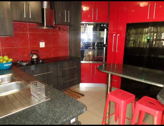 3 BEDROOM HOUSE FOR SALE IN ROODEKOP